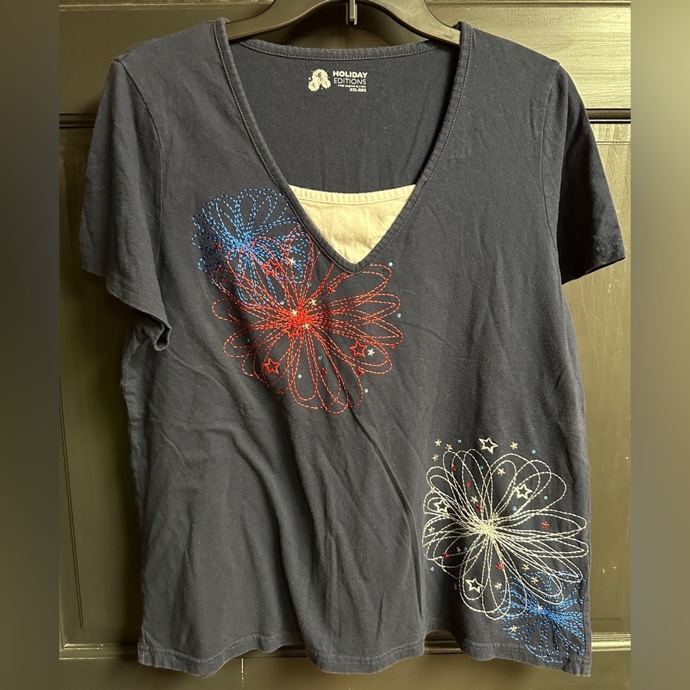 Holiday Editions Patriotic V-Neck Top Blue with Fireworks Design Women’s Sz XXL